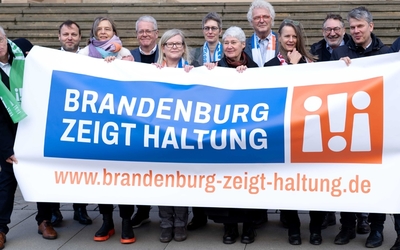„Brandenburg zeigt Haltung!“- Aktion für Demokratie und Zusammenhalt