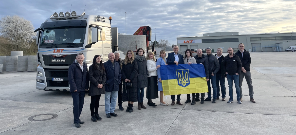 Unternehmensdelegation aus der Ukraine war zu Besuch bei Südbrandenburger Unternehmen. Hier bei LKT.